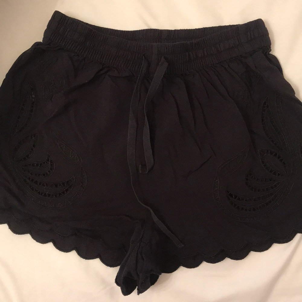 Kendall & Kylie black shorts